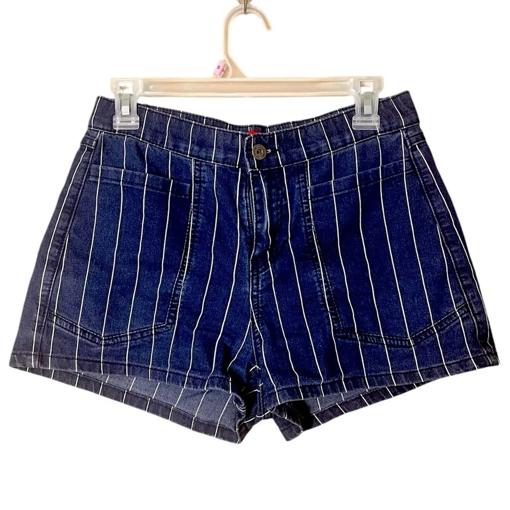 Vintage UNIONBAY HIGH‎ RISE Blue Pinstripe Shorts Size 9 Retro Y2K Preppy 90’s